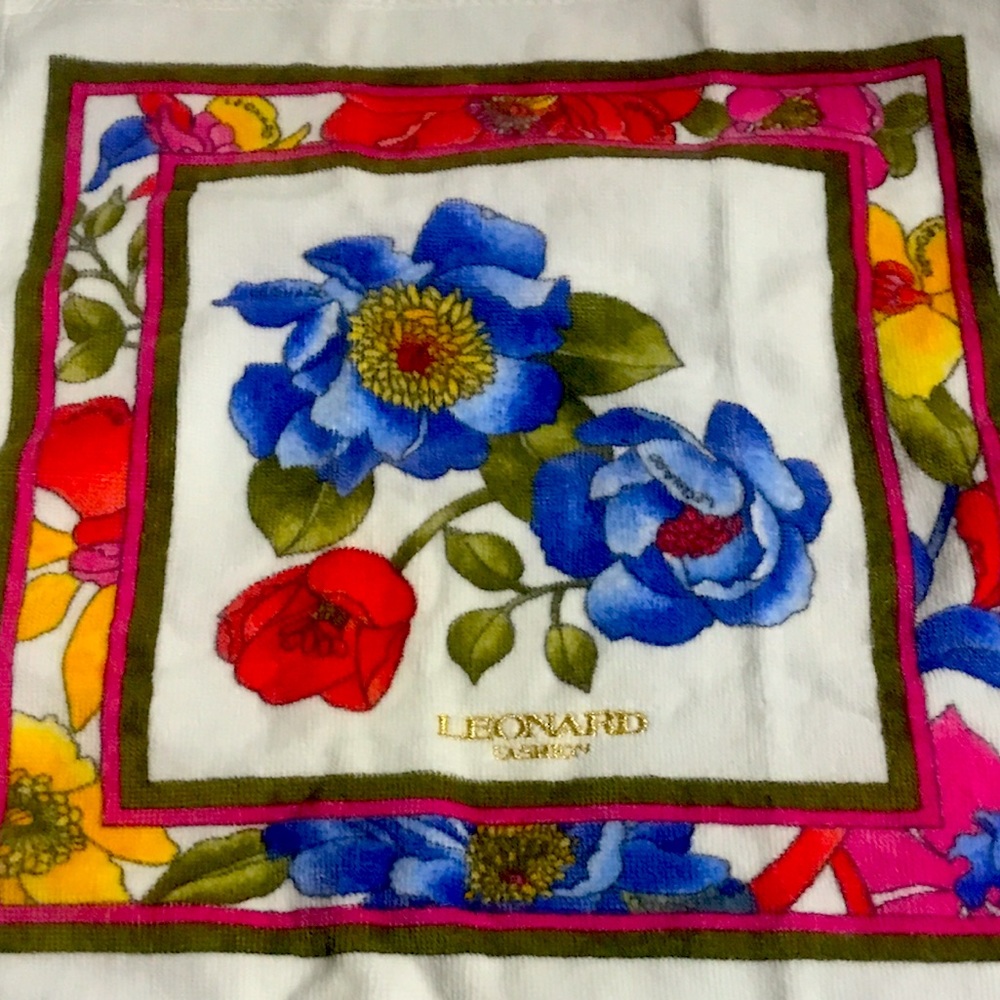 NWOT Authentic Floral Towel set - Picture 9 of 12